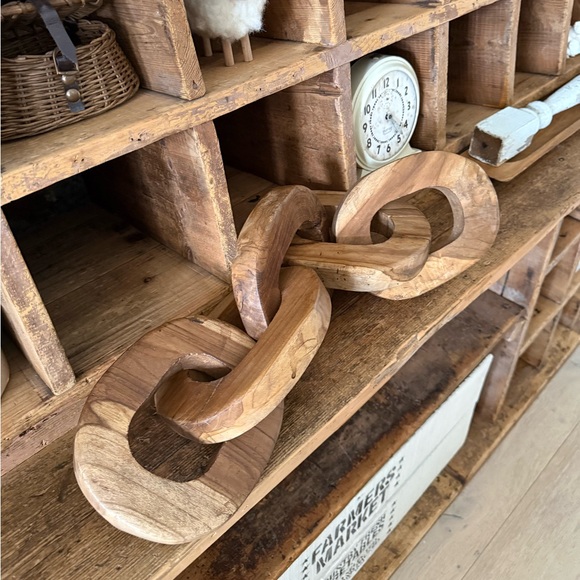 Gorgeous Heavy Rustic Wooden Chain Link Decor